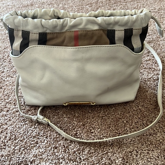 Authentic Burberry Messenger Bag - Picture 13 of 13
